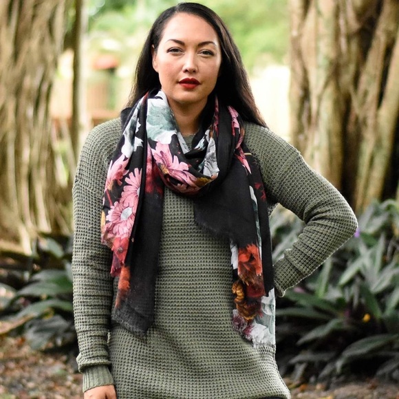 Lightweight Black Floral Scarf - Picture 2 of 3